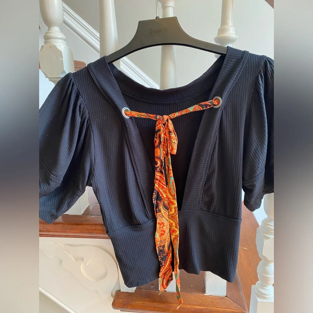 Black Open Back Ribbed Women's Top - Picture 1 of 5